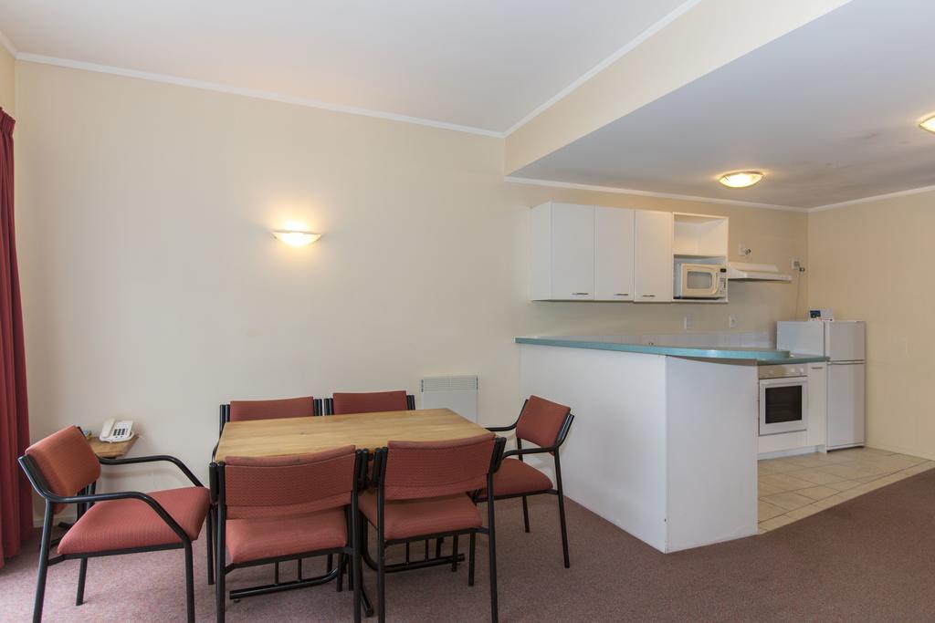 Fernhill Motor Lodge Lower Hutt Esterno foto