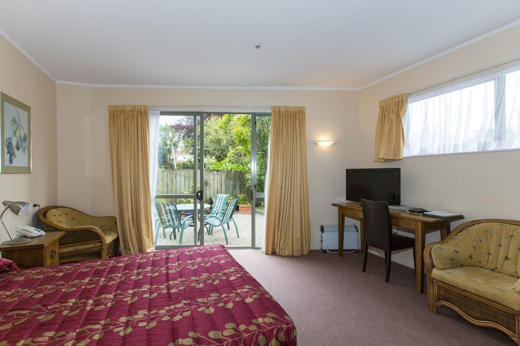 Fernhill Motor Lodge Lower Hutt Esterno foto
